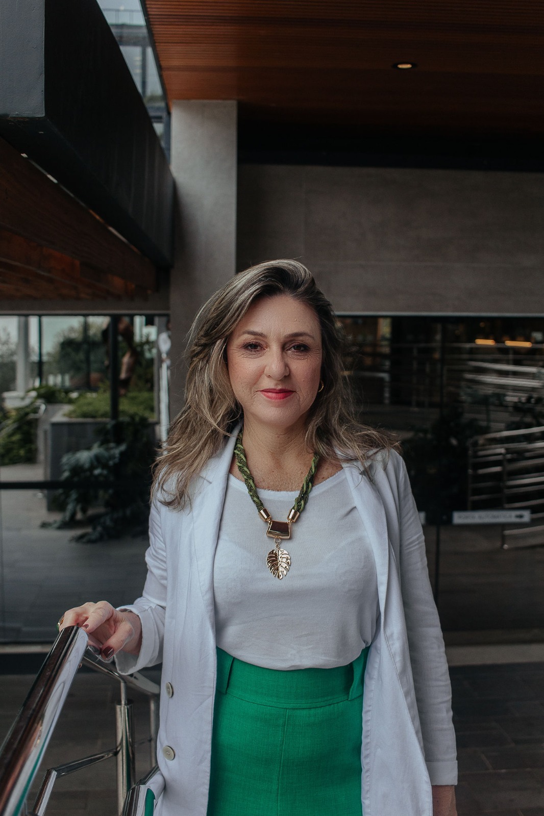 Vanda Lohn lança livro “A felicidade não procura por vítimas” – Um convite ao autodesenvolvimento