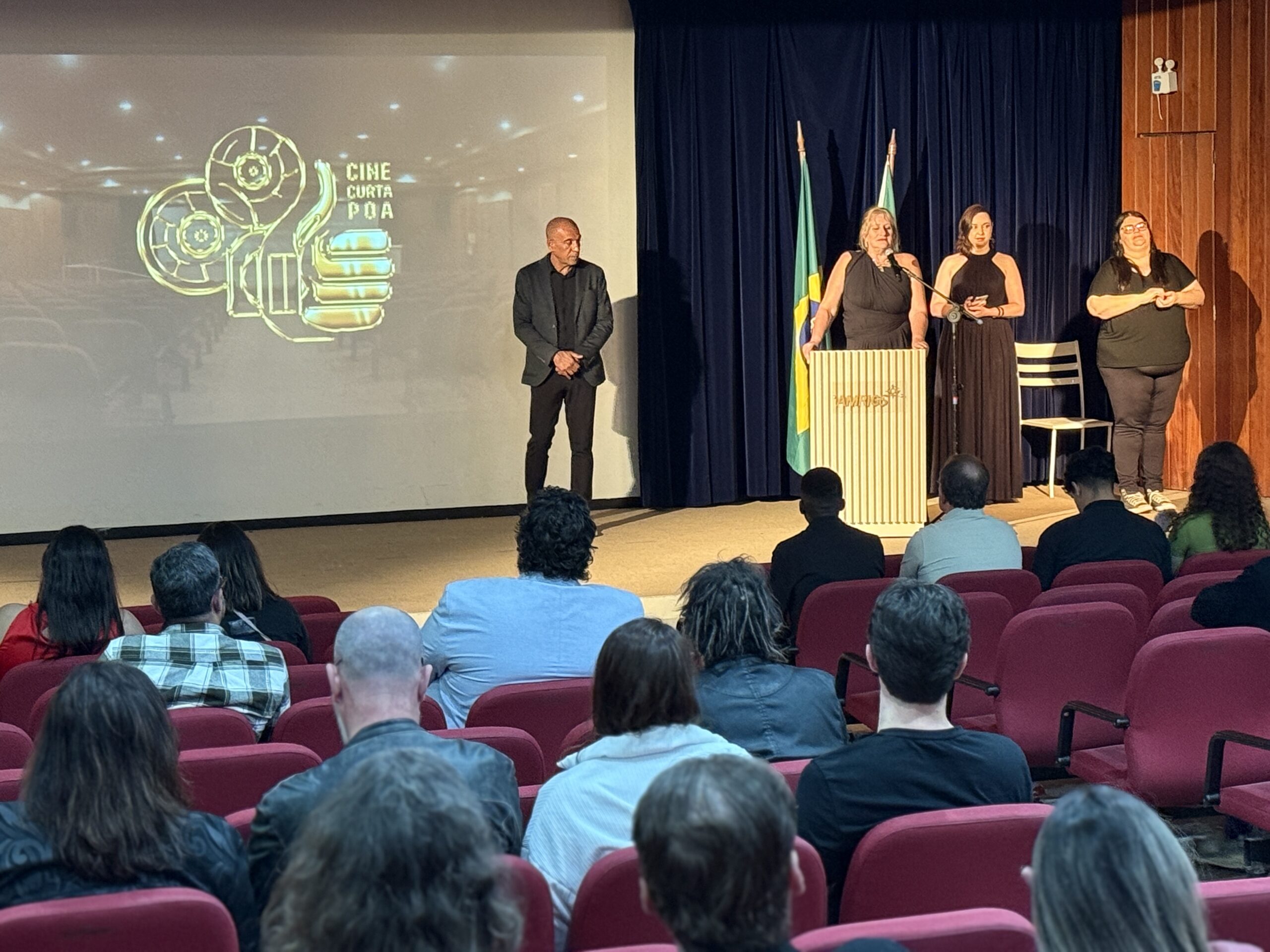 Cine Curta POA encerra primeira edição com noite de premiações