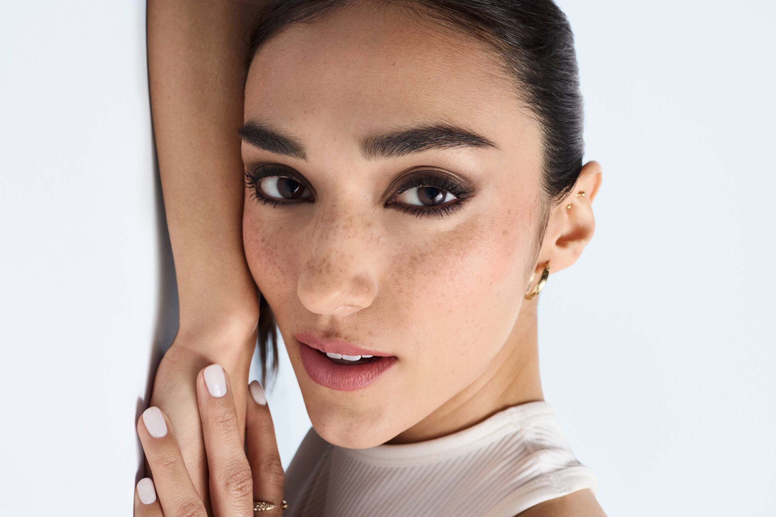  Lançamento: Mary Kay apresenta novas cores limitadas de Duo de Sombras At Play™